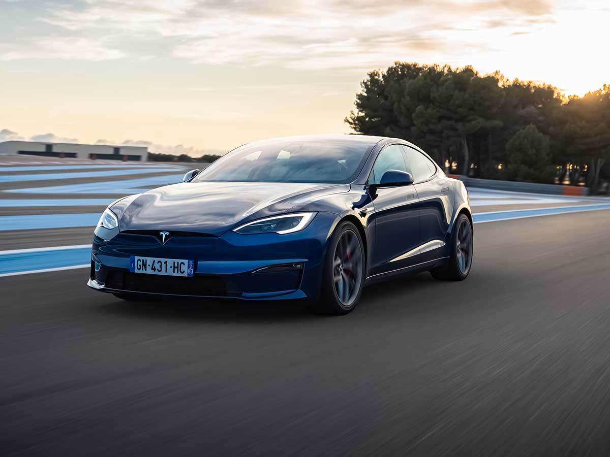 Tesla Model S - Tesla   Tesla Model S - Tesla