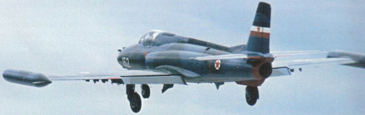  4 Soko J-21 Jastreb _ Foto Wikimedia Sahara.jpg - Wikimedia / Sahara 