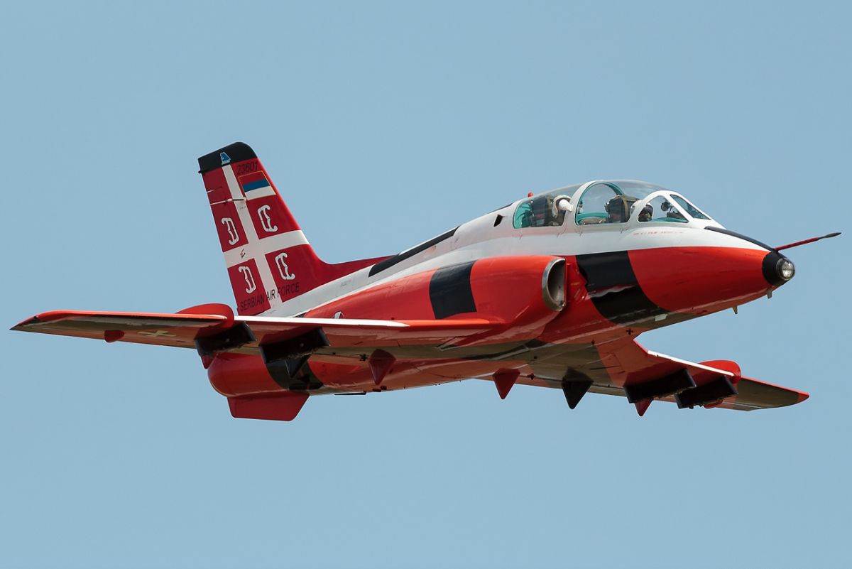  7 Soko G-4T Super Galeb – avion za vuču meta _ Foto Wikimedia Dejan Milinkovic.jpg - Wikimedia / Dejan Milinković 