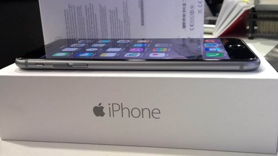 iPhone 6 Plus. 