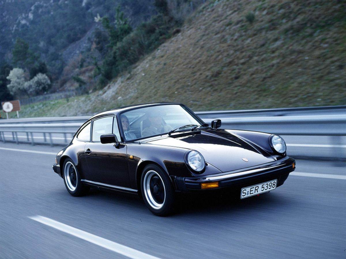  4 Porsche 911 (930) - 1982 _ Foto Porsche.jpg - Porsche 