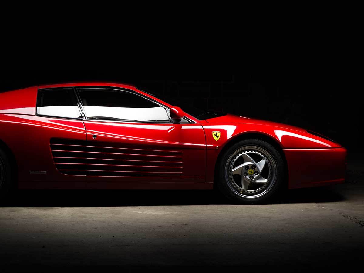  Ferrari Testarossa - Shutterstock / Audio and werbung 