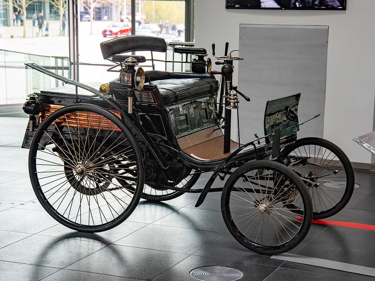  Benz Velo 8.jpg - Shutterstock / S.Candide 