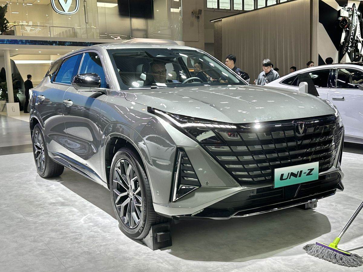  Changan UNI-Z _ Foto Wikimedia JustAnotherCarDesigner.jpg - Wikimedia / JustAnotherCarDesigner / Public domain 