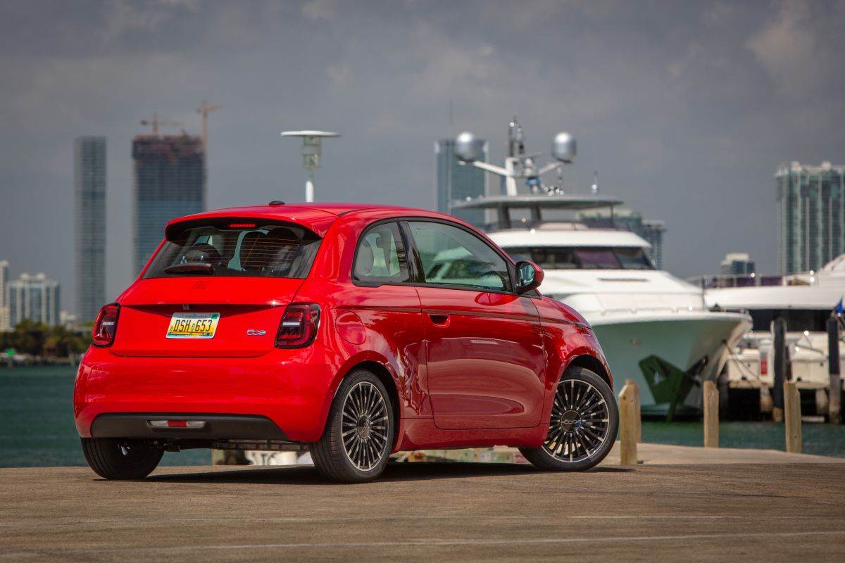Fiat 500e 2024 _ Foto Fiat (2).jpg - Stellantis / Fiat   Fiat 500e 2024 _ Foto Fiat (2).jpg - Stellantis / Fiat