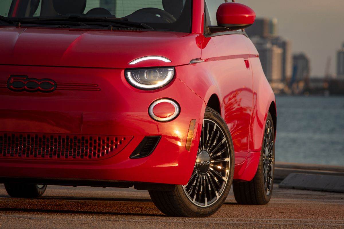 Fiat 500e 2024 _ Foto Fiat (8).jpg - Stellantis / Fiat   Fiat 500e 2024 _ Foto Fiat (8).jpg - Stellantis / Fiat