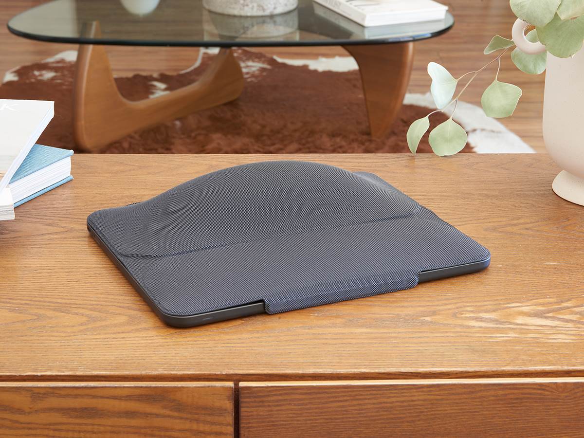  3_Spacetop_closed.jpg - Sightful 