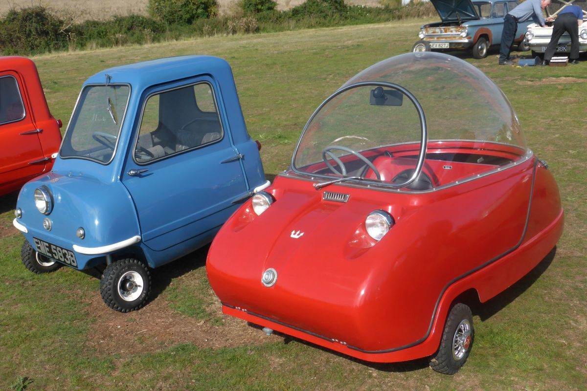 Peel P50 _  Peel Trident _ najmanji auto na svetu _ Foto Wikimedia Andrew Bone.jpg - Wikimedia / Andrew Bone   Peel P50 _  Peel Trident _ najmanji auto na svetu _ Foto Wikimedia Andrew Bone.jpg - Wikimedia / Andrew Bone
