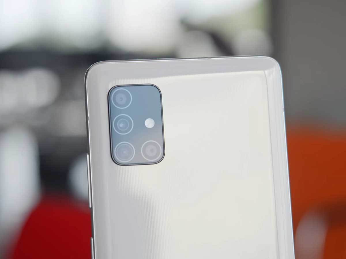  Samsung Galaxy A51 5G full review 3-45 screenshot.jpg - YouTube / GSMArena 