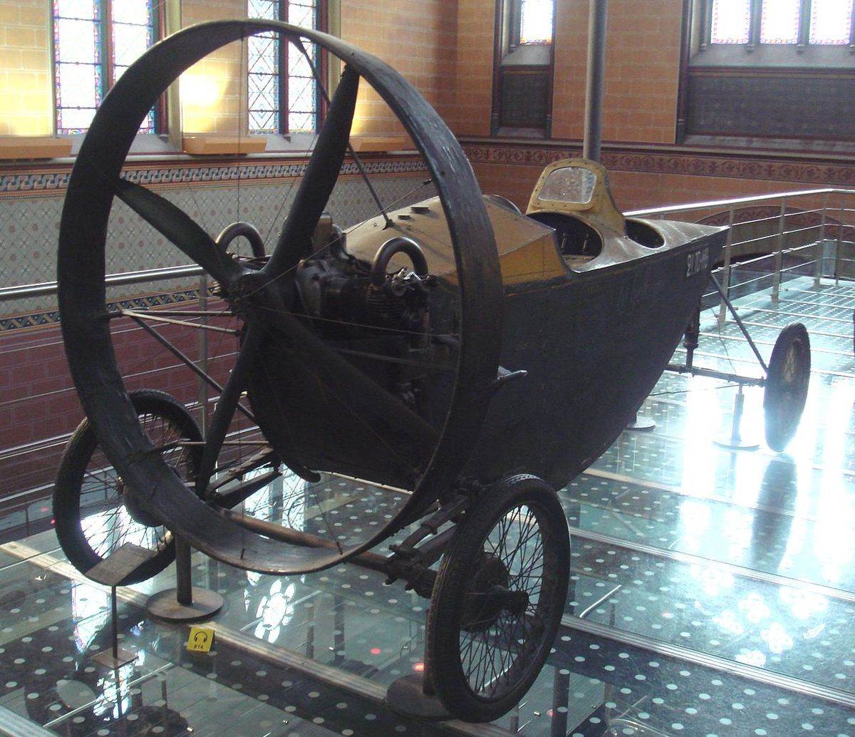 2 Leyat Helica 1921 _ aeromobil _ Wikimedia PHGCOM.jpg - Wikimedia / PHGCOM   2 Leyat Helica 1921 _ aeromobil _ Wikimedia PHGCOM.jpg - Wikimedia / PHGCOM