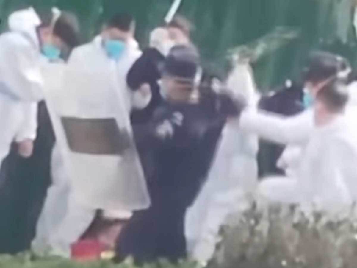 Foxconn sukobi radnika sa policijom Foxconn sukobi radnika sa policijom