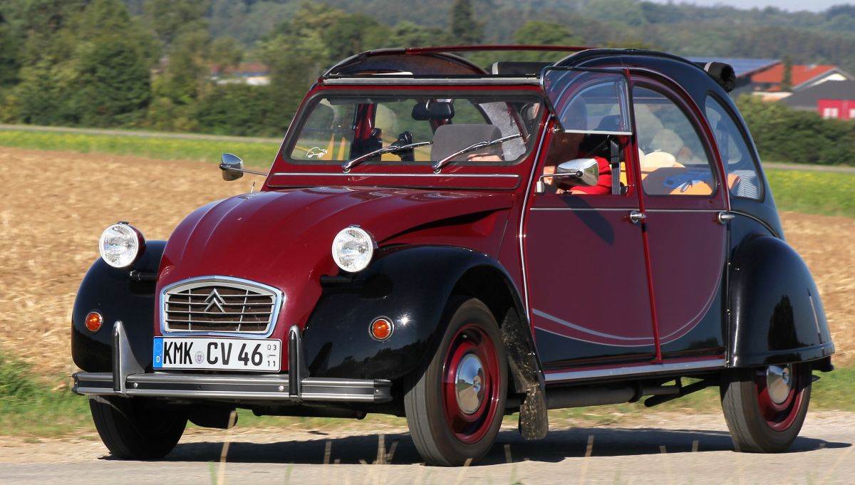 Citroën 2 CV Charleston _ spaček _ Foto Wikimedia Lothar Spurzem.jpg Citroën 2 CV Charleston _ spaček _ Foto Wikimedia Lothar Spurzem.jpg