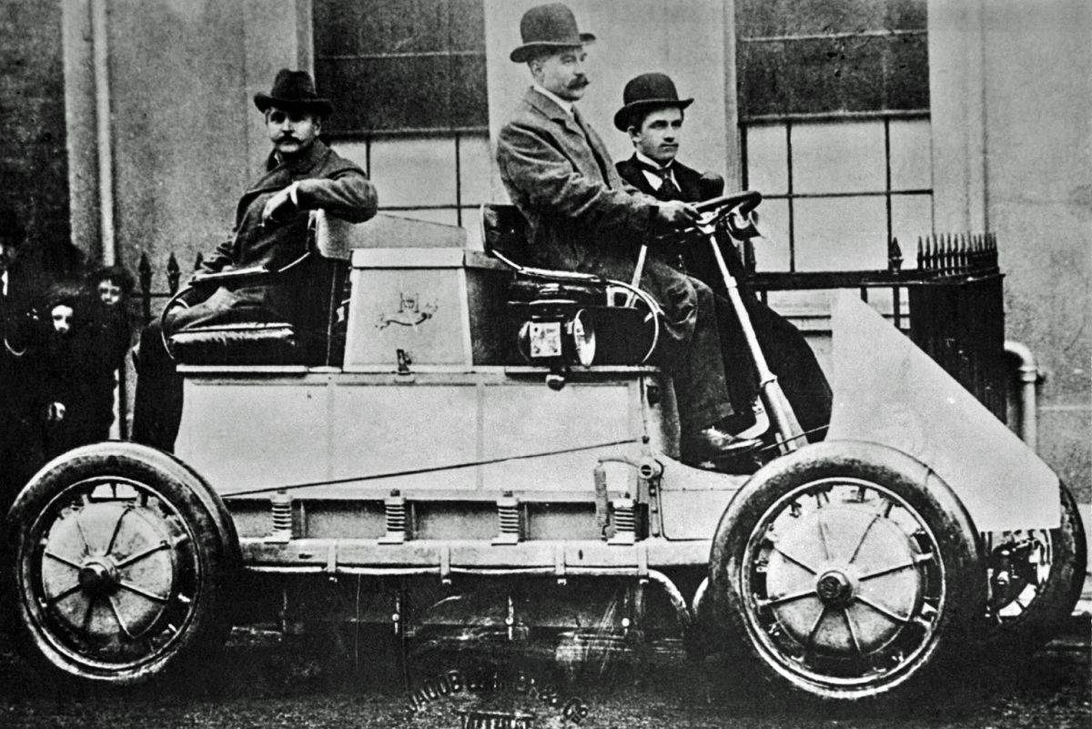 Lohner-Porsche _ prvi hibrid _ Foto Wikimedia Public domanin.jpg - Wikimedia / Public domain   Lohner-Porsche _ prvi hibrid _ Foto Wikimedia Public domanin.jpg - Wikimedia / Public domain