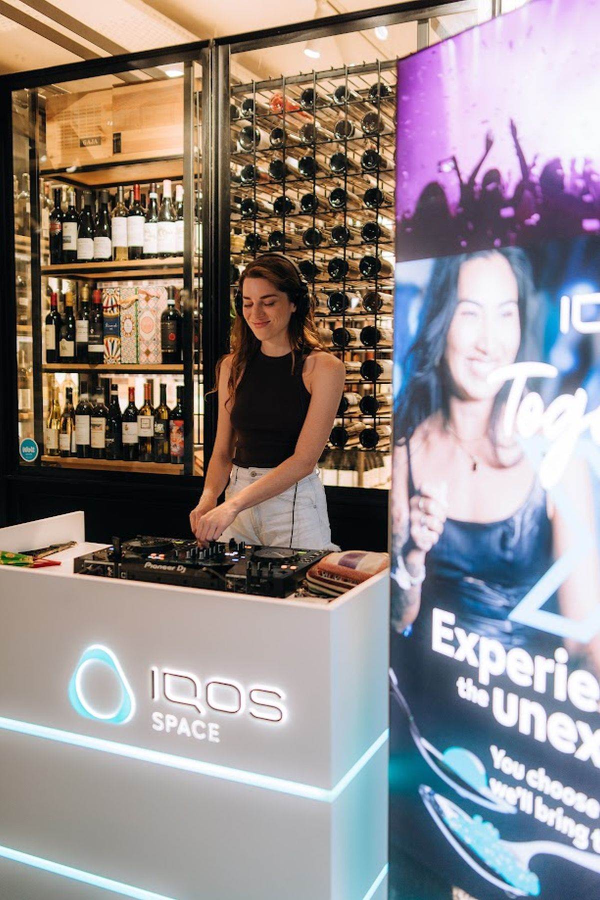 IQOS _ EXIT _ Foto Promo (4).jpg   IQOS _ EXIT _ Foto Promo (4).jpg