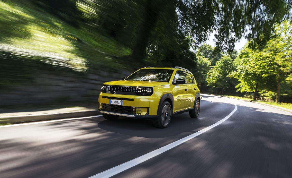 FIAT Grande Panda _ električni automobil _ spoljašnjost _ vožnja _ Foto Stellantis FIAT (10).jpg   FIAT Grande Panda _ električni automobil _ spoljašnjost _ vožnja _ Foto Stellantis FIAT (10).jpg
