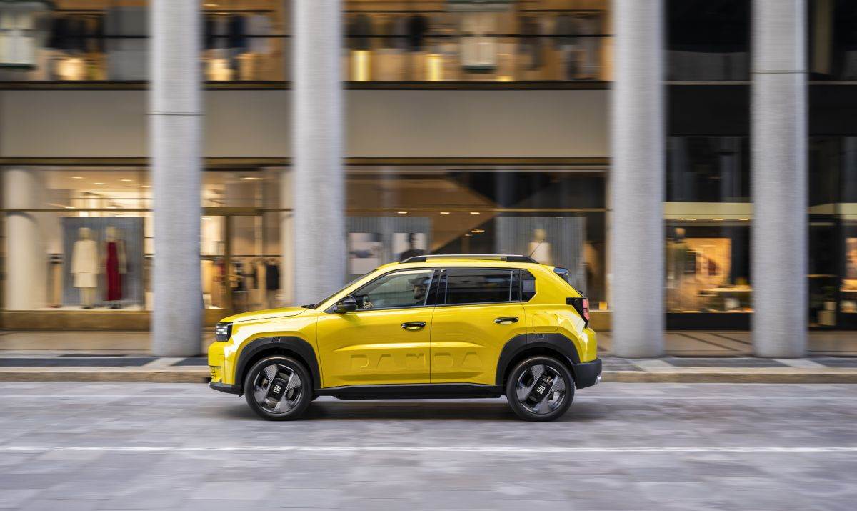 FIAT Grande Panda _ električni automobil _ spoljašnjost _ vožnja _ Foto Stellantis FIAT (12).jpg   FIAT Grande Panda _ električni automobil _ spoljašnjost _ vožnja _ Foto Stellantis FIAT (12).jpg