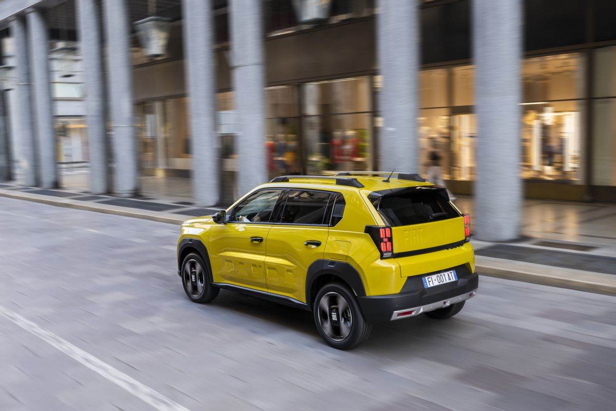 FIAT Grande Panda _ električni automobil _ spoljašnjost _ vožnja _ Foto Stellantis FIAT (13).jpg   FIAT Grande Panda _ električni automobil _ spoljašnjost _ vožnja _ Foto Stellantis FIAT (13).jpg