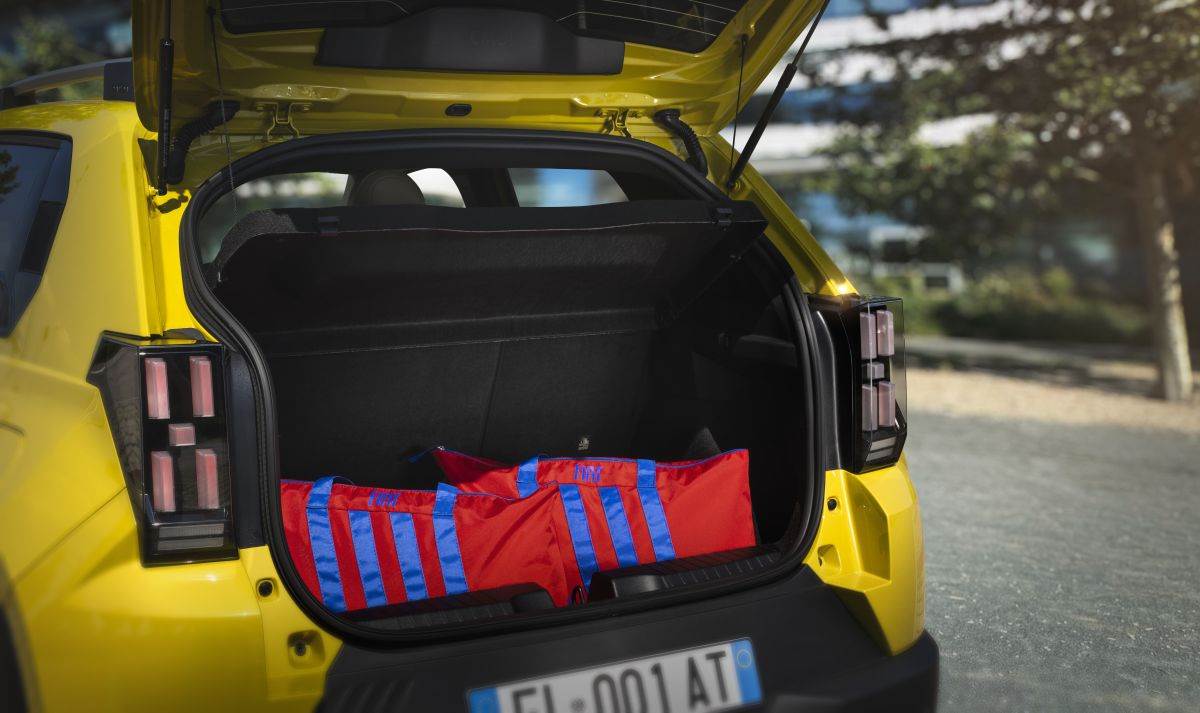 FIAT Grande Panda _ električni automobil _ unutrašnjost _ Foto Stellantis FIAT (11).jpg FIAT Grande Panda _ električni automobil _ unutrašnjost _ Foto Stellantis FIAT (11).jpg