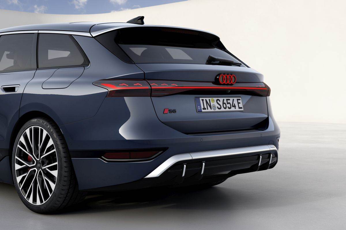  Audi S6 Avant e-tron _ Foto Audi (9).jpg 