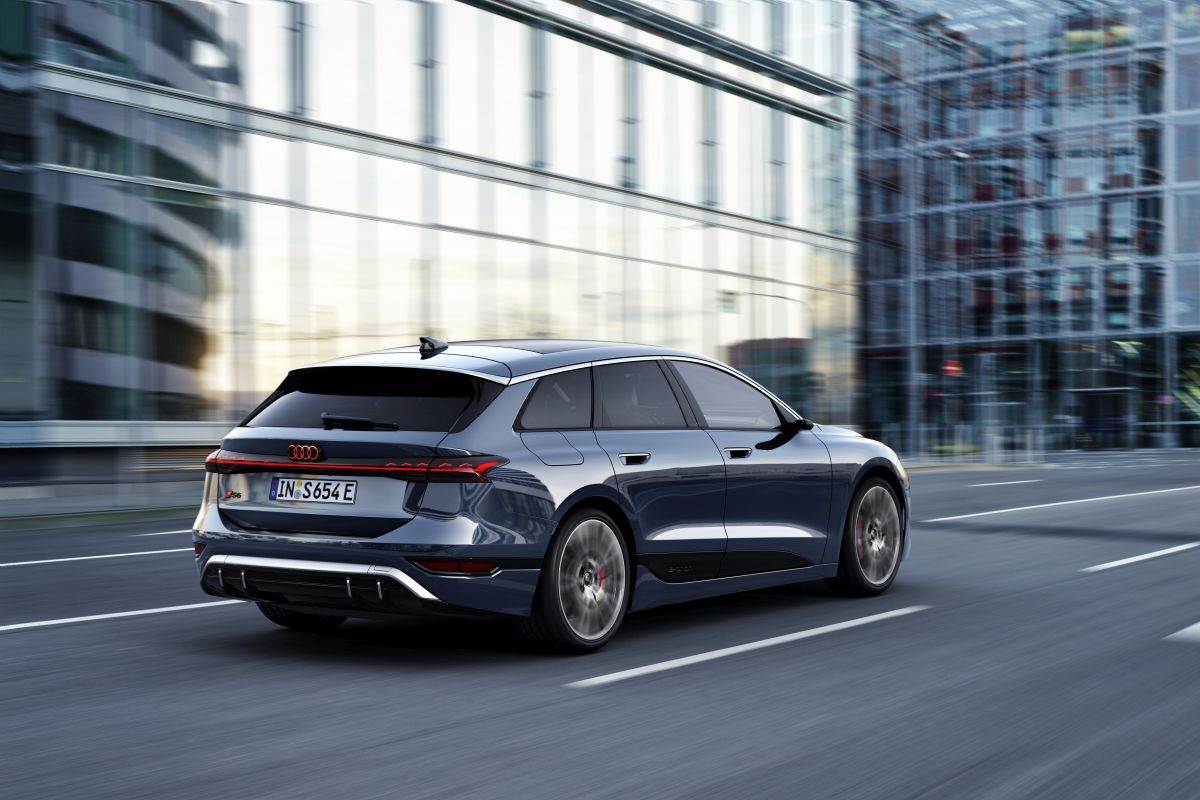  Audi S6 Avant e-tron _ Foto Audi (10).jpg - AUDI AG 