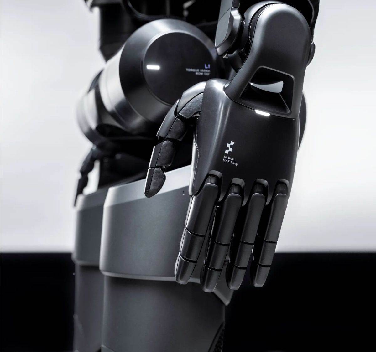  Humanoidni robot Figure F.02 _ Foto Figure AI (6).jpg - Figure AI 