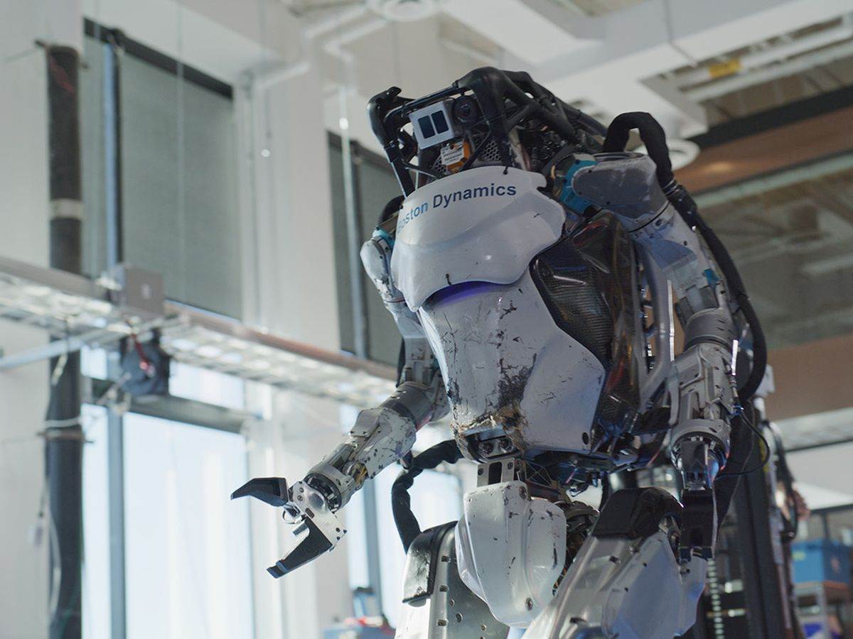 Robot Atlas _ x.com @BostonDynamics.jpg Robot Atlas _ x.com @BostonDynamics.jpg