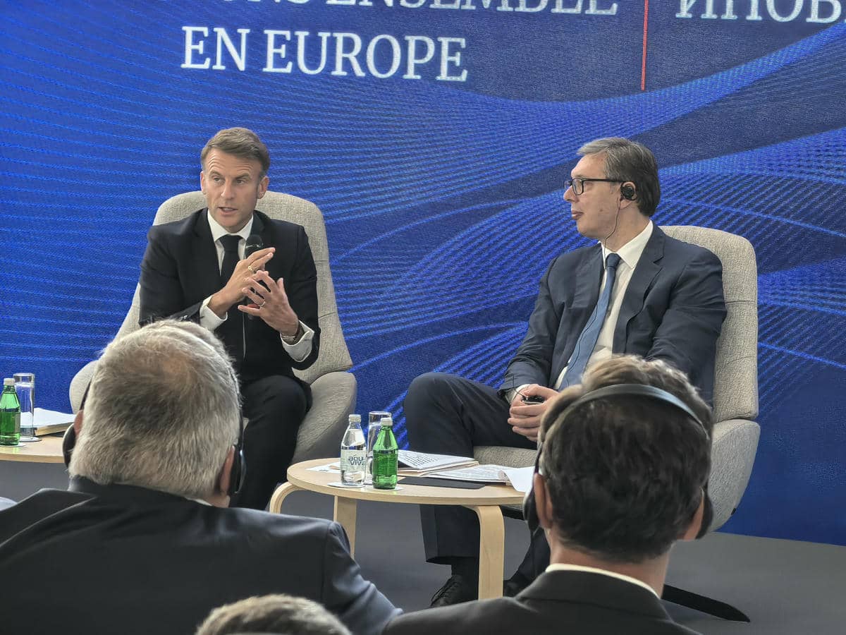 Makron i Vučić Makron i Vučić