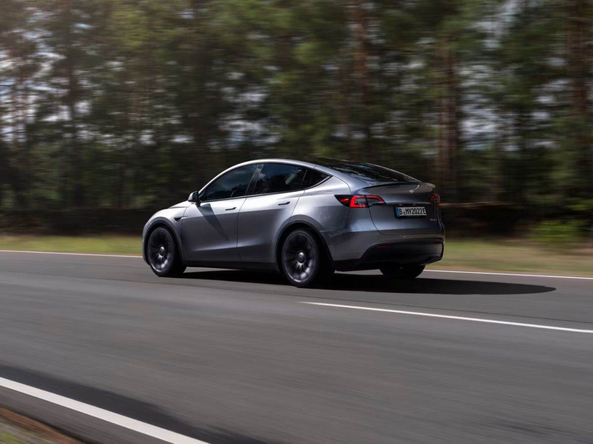 Tesla Model Y _ Foto Tesla (11).jpg Tesla Model Y _ Foto Tesla (11).jpg