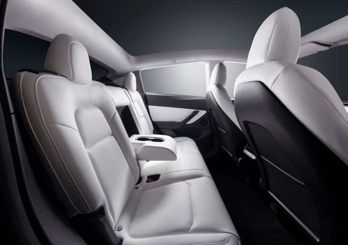 Tesla Model Y _ Foto Tesla (13).jpg   Tesla Model Y _ Foto Tesla (13).jpg