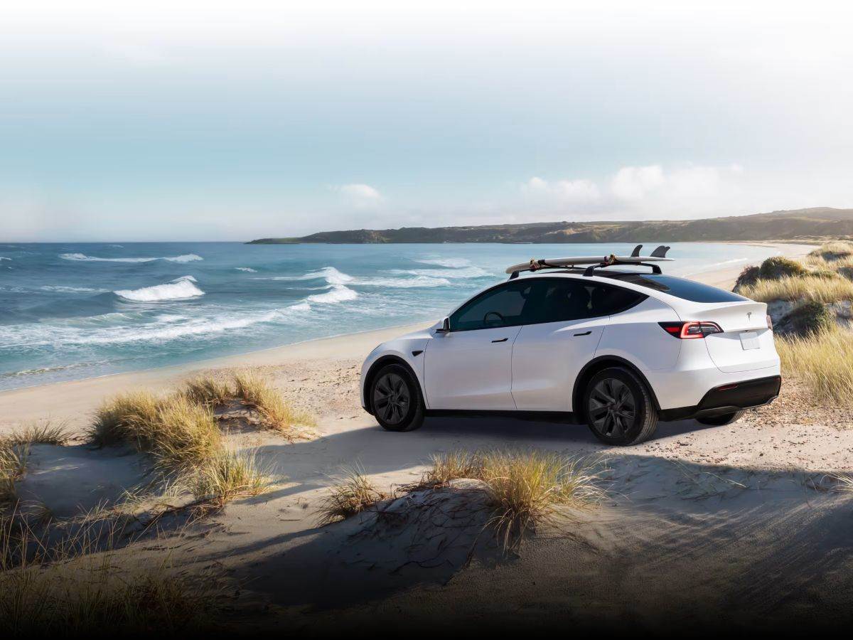 Tesla Model Y _ Foto Tesla (1).jpg   Tesla Model Y _ Foto Tesla (1).jpg