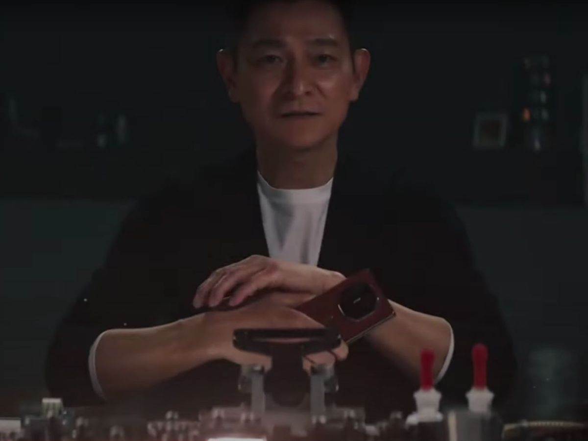  Huawei Mate XT _ Foto YouTube Sparrows News (2).jpg 