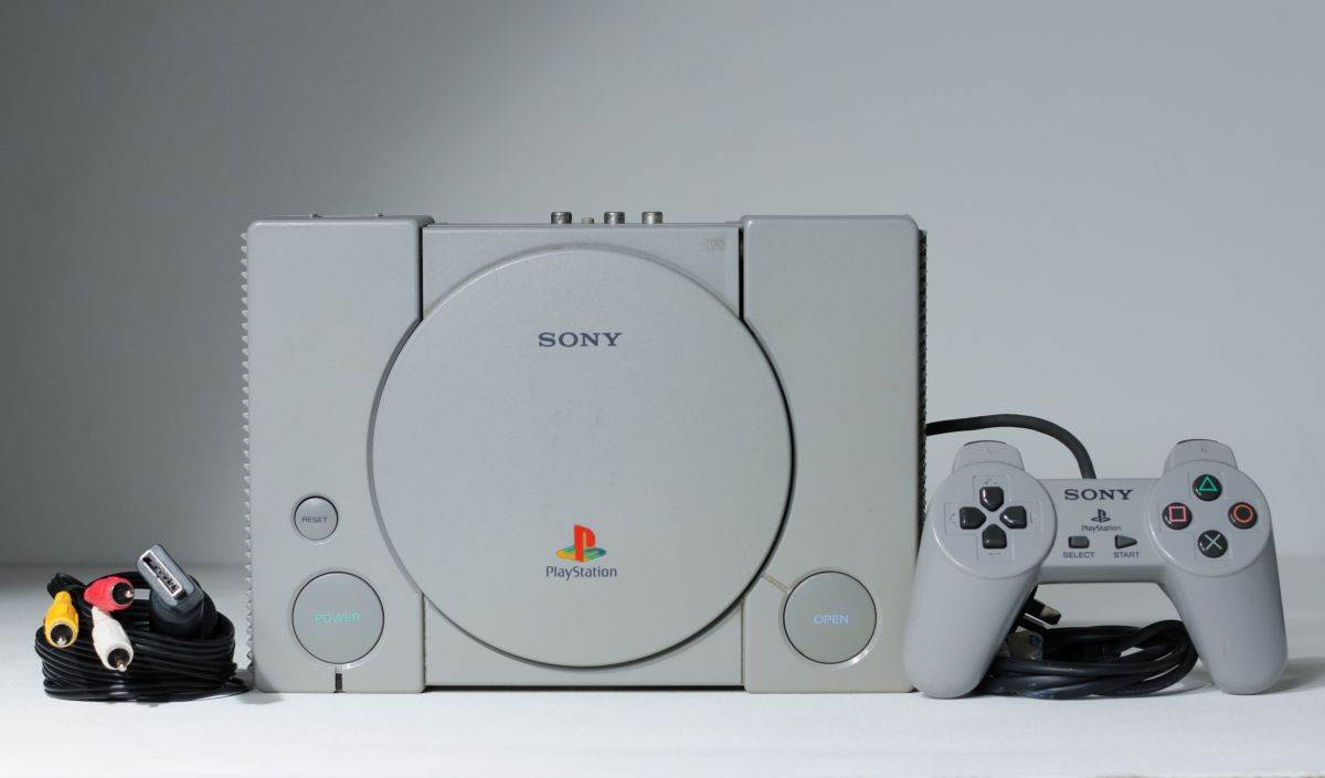  Sony PlayStation konzola _ Foto Shutterstock (1).jpg - Shutterstock 