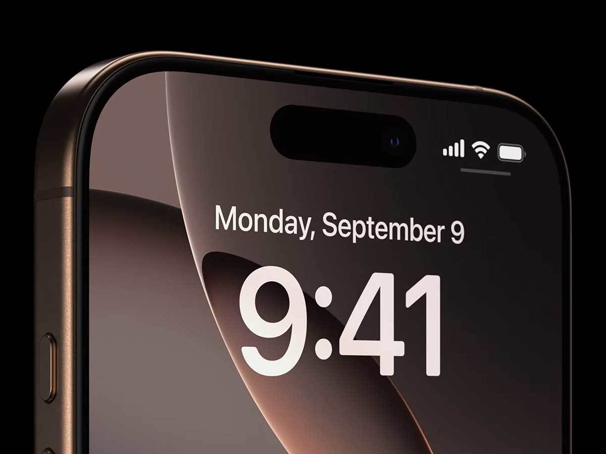 Apple Event - September 9 1-16-17 screenshot.jpg - YouTube / Apple   Apple Event - September 9 1-16-17 screenshot.jpg - YouTube / Apple