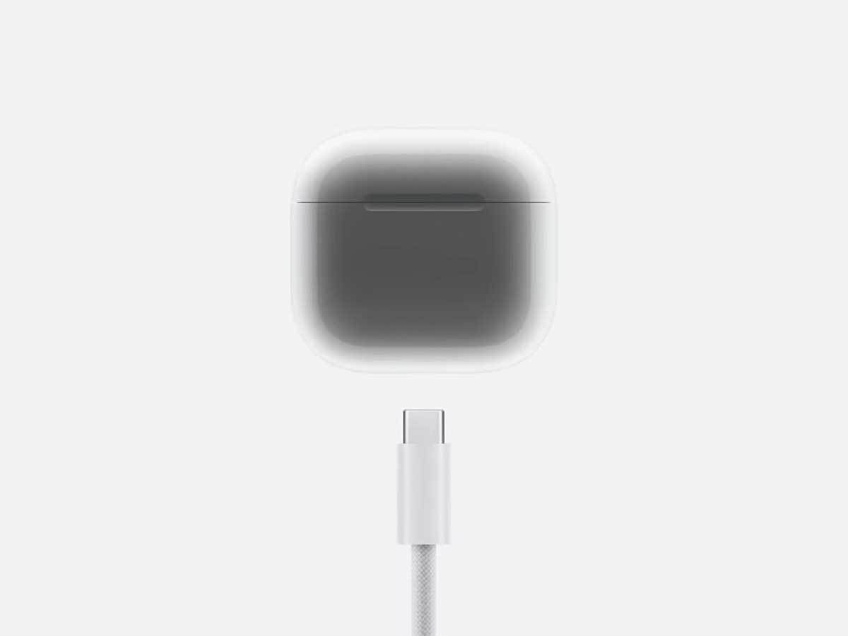 Apple AirPods 4 7.jpg - YouTube / Apple   Apple AirPods 4 7.jpg - YouTube / Apple
