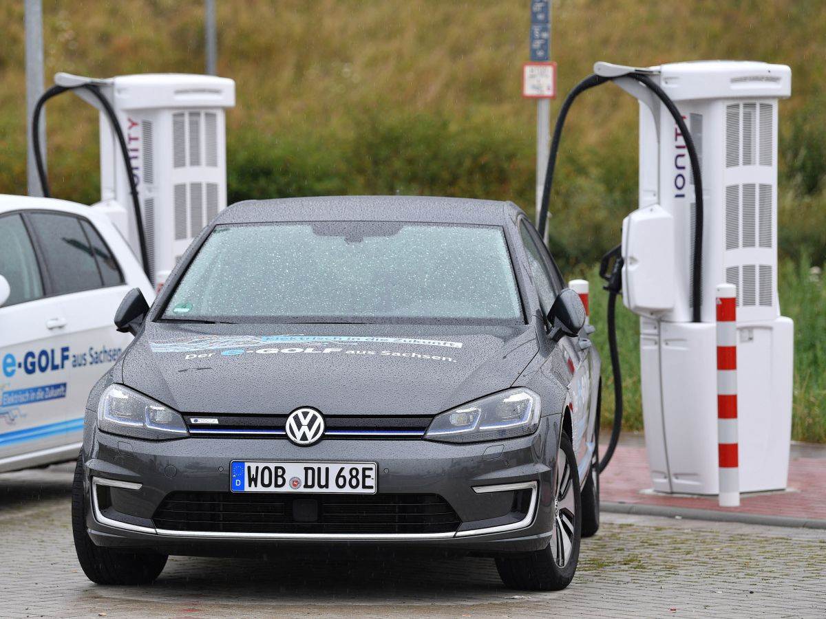 Volkswagen e-Golf _ električni automobil _ Foto Profimedia.jpg Volkswagen e-Golf _ električni automobil _ Foto Profimedia.jpg