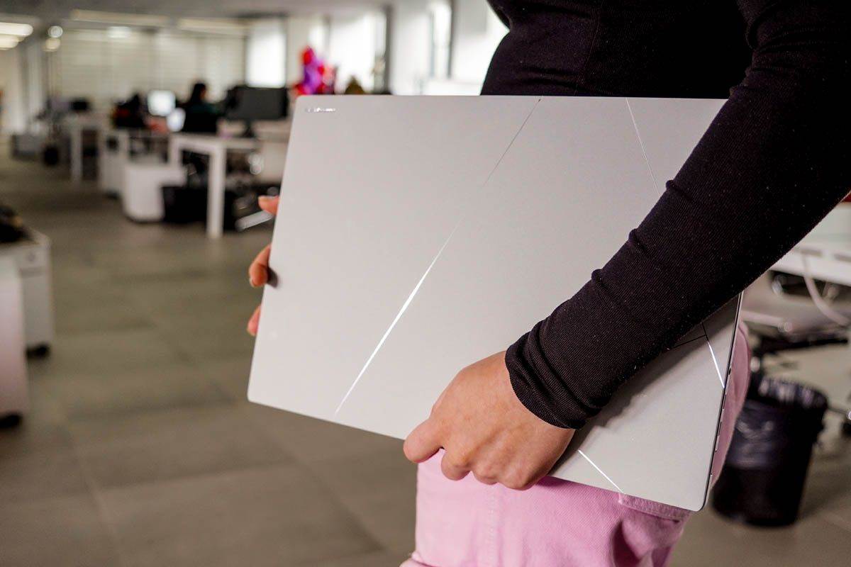ASUS Zenbook S 16 UM5606w_smartlife_stefan_stojanovic_ (15).jpg ASUS Zenbook S 16 UM5606w_smartlife_stefan_stojanovic_ (15).jpg