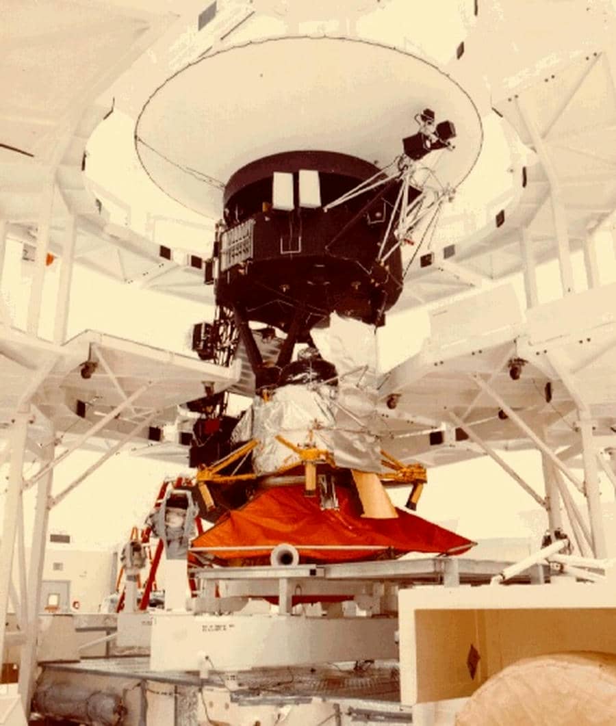 Voyager 2 8.jpg - NASA / JPL-Caltech   Voyager 2 8.jpg - NASA / JPL-Caltech