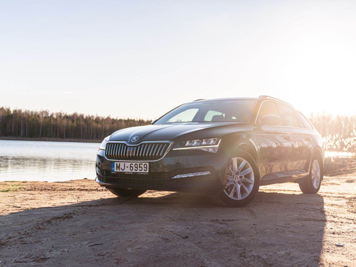 Škoda Superb Combi _ Foto Shutterstock.jpg Škoda Superb Combi _ Foto Shutterstock.jpg