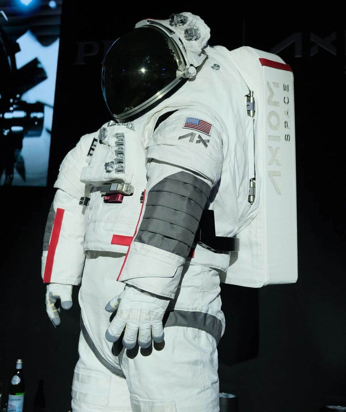 AxEMU svemirsko odelo _ Foto Axiom Space Prada (1).jpg - Axiom Space / Prada   AxEMU svemirsko odelo _ Foto Axiom Space Prada (1).jpg - Axiom Space / Prada