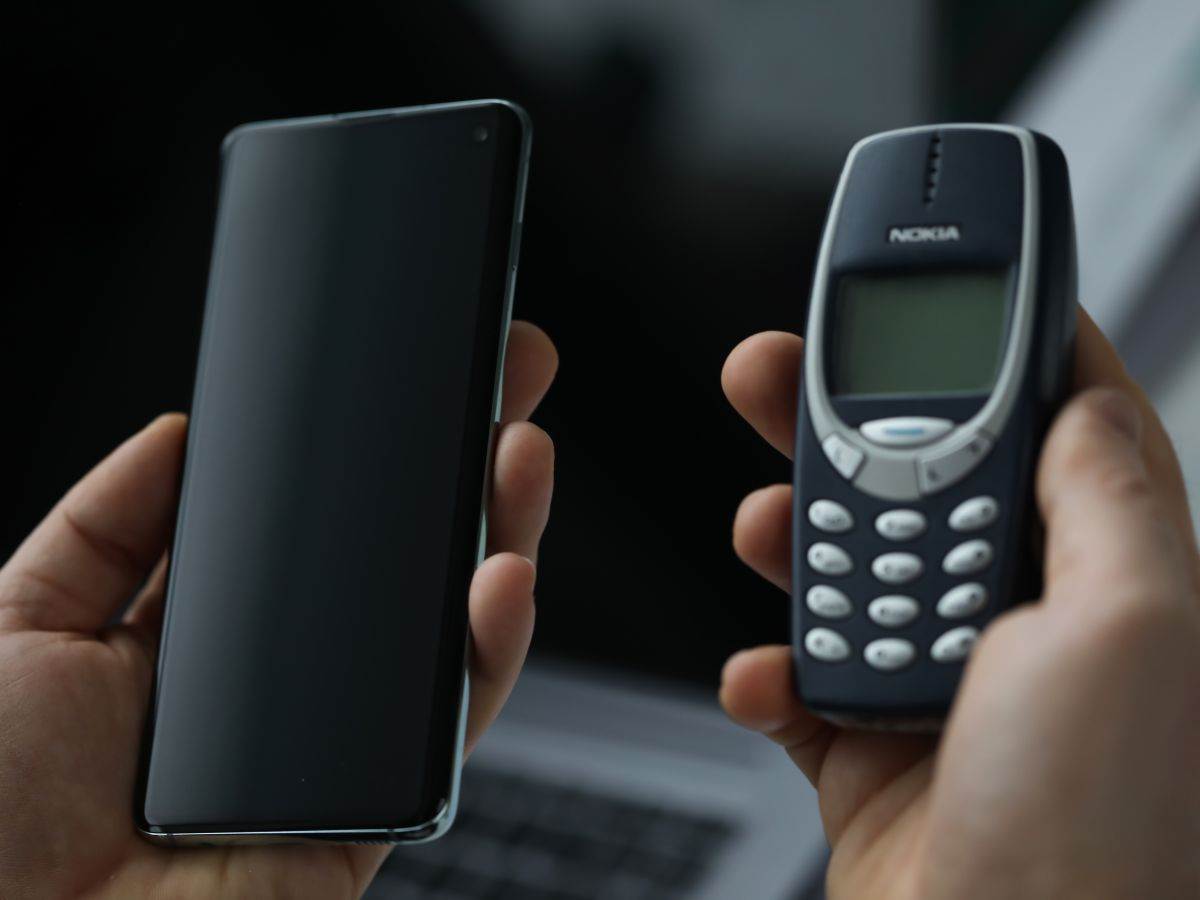 stari telefon _ novi telefon _ Foto Shutterstock.jpg   stari telefon _ novi telefon _ Foto Shutterstock.jpg