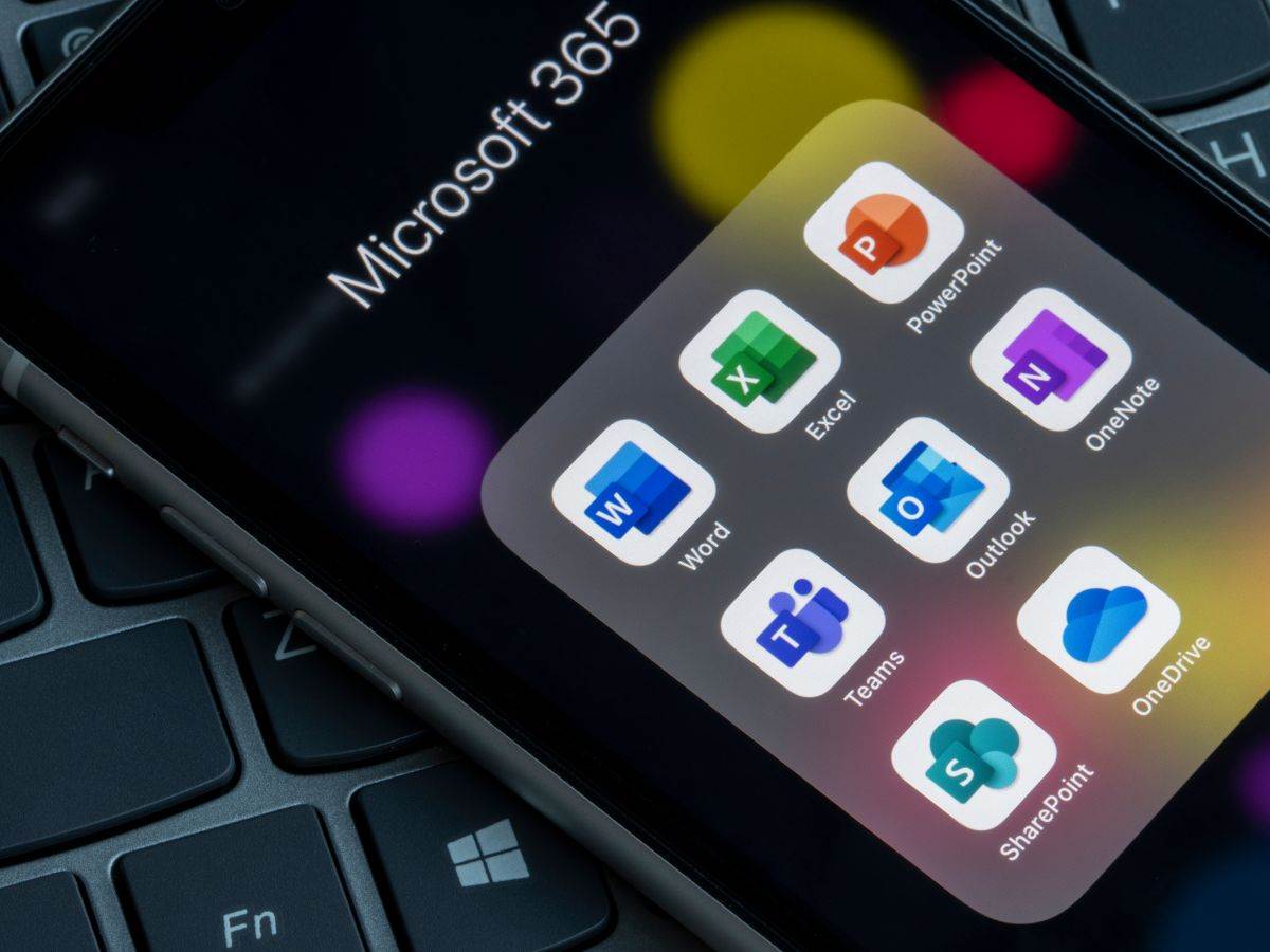 Microsoft aplikacije _ pametni telefon _ Foto Shutterstock.jpg   Microsoft aplikacije _ pametni telefon _ Foto Shutterstock.jpg