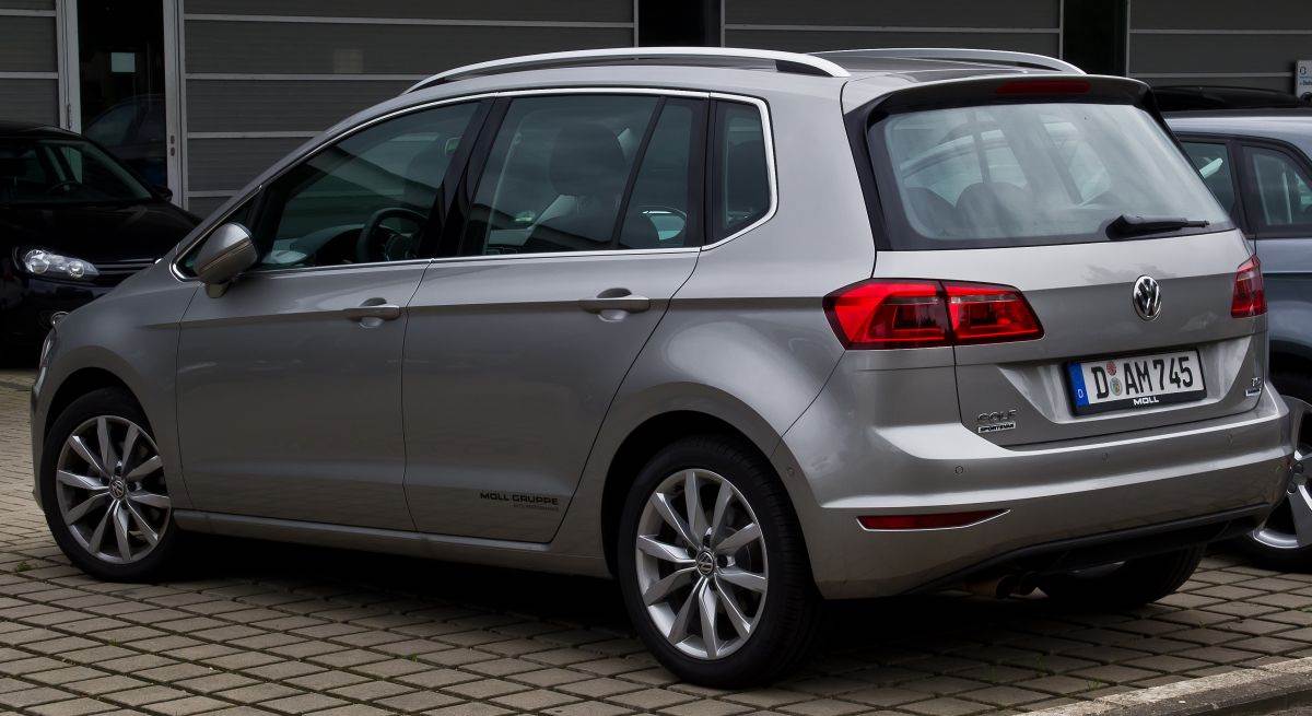  Volkswagen Golf Sportsvan 1.4 TSI BlueMotion _ Foto Wikimedia M 93.jpg 