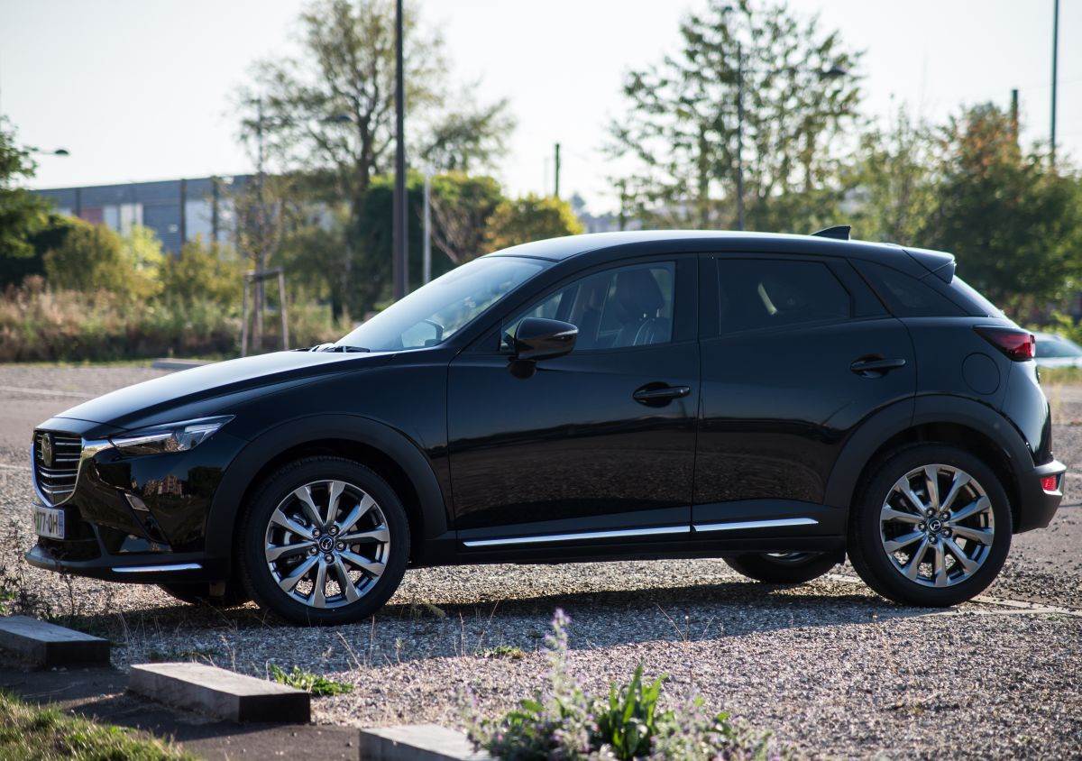 Mazda CX-3 _ Foto Shutterstock.jpg Mazda CX-3 _ Foto Shutterstock.jpg