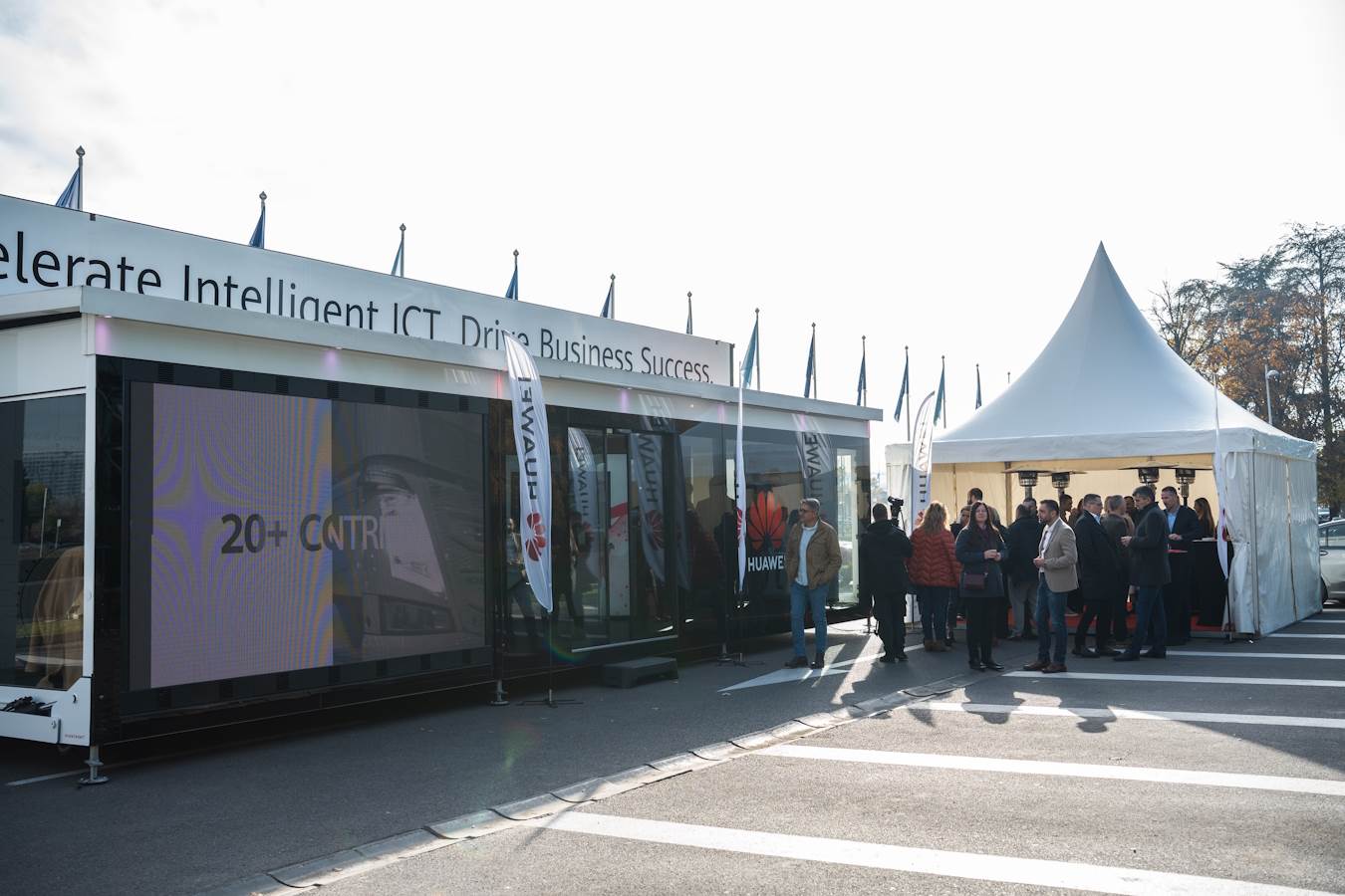  Huawei kamion u Srbiji_2024 4.jpg - Warp Studio 