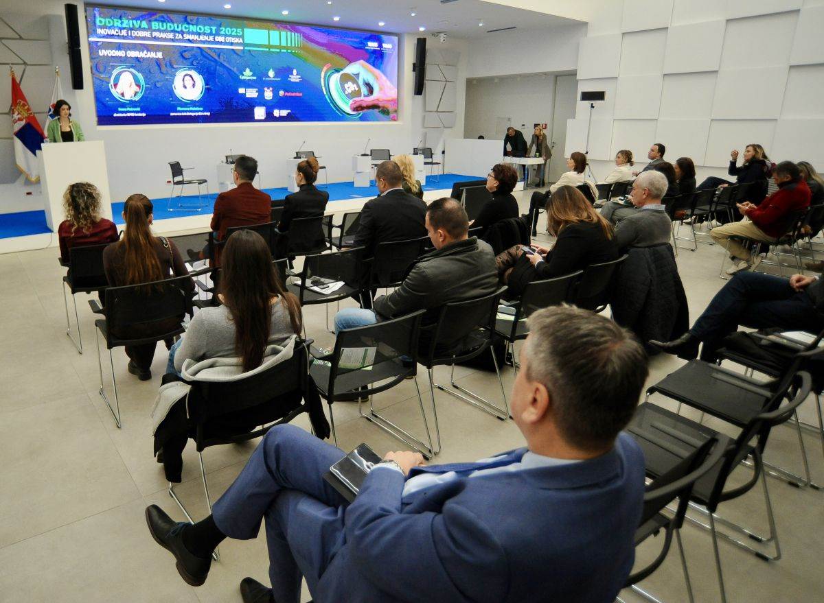  1 IMG_5444.jpg - Promo 