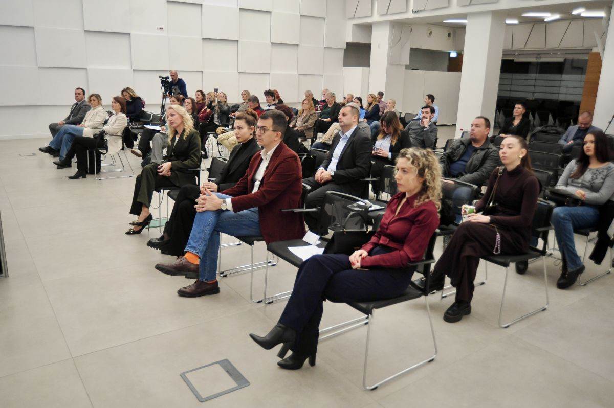  8 IMG_5569.jpg - Promo 