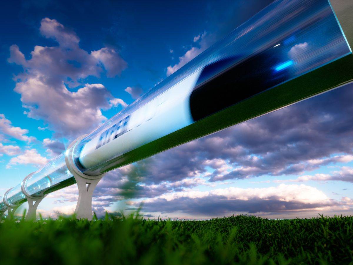 Futuristički voz u vakumskoj cevi _ hyperloop _ Foto Shutterstock.jpg Futuristički voz u vakumskoj cevi _ hyperloop _ Foto Shutterstock.jpg