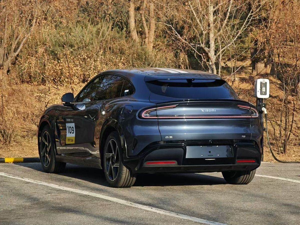 Xiaomi YU7 _ električni SUV _ Foto PrintScreen Autohome.com (3).jpg 