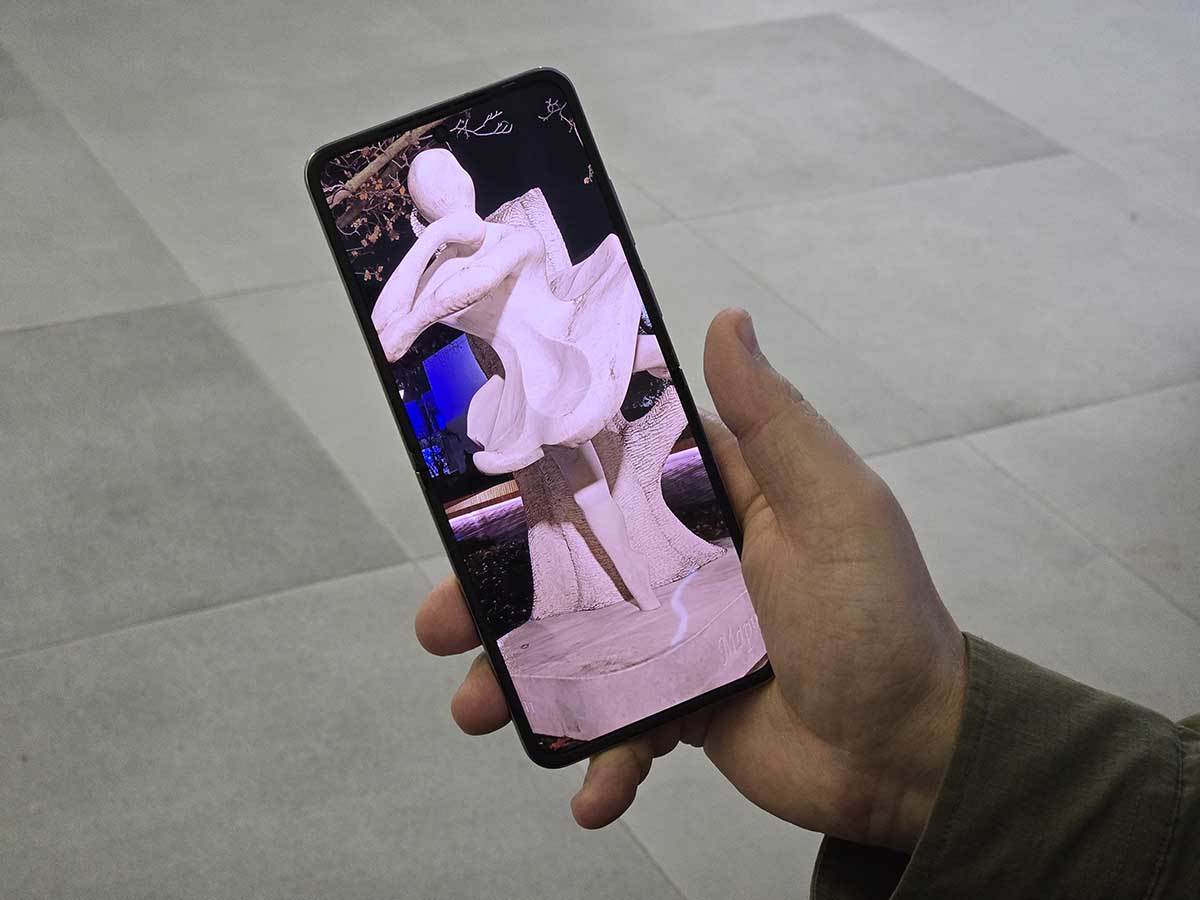 TECNO Phantom V Flip2 unutrašnji ekran   TECNO Phantom V Flip2 unutrašnji ekran