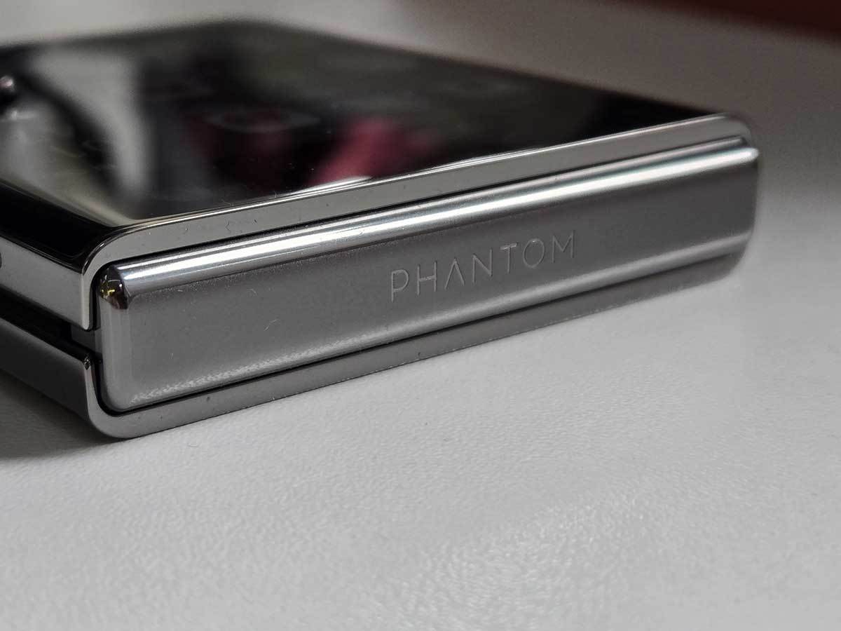 TECNO Phantom V Flip2 šarka   TECNO Phantom V Flip2 šarka